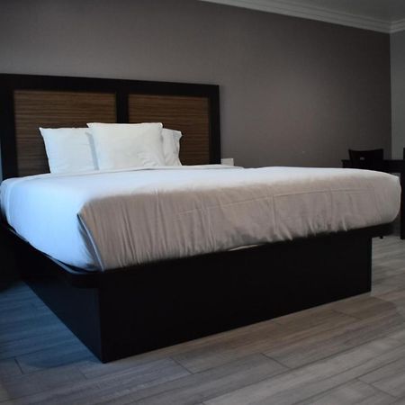 Willow Tree Inn & Suites Los Angeles Bagian luar foto